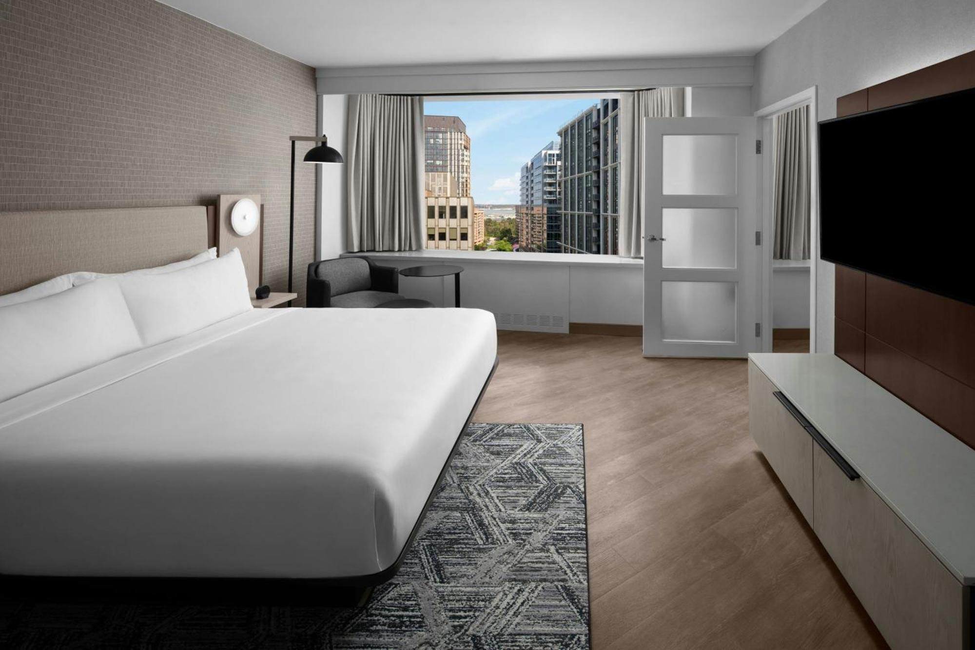 Ac National Landing Hotel 4*