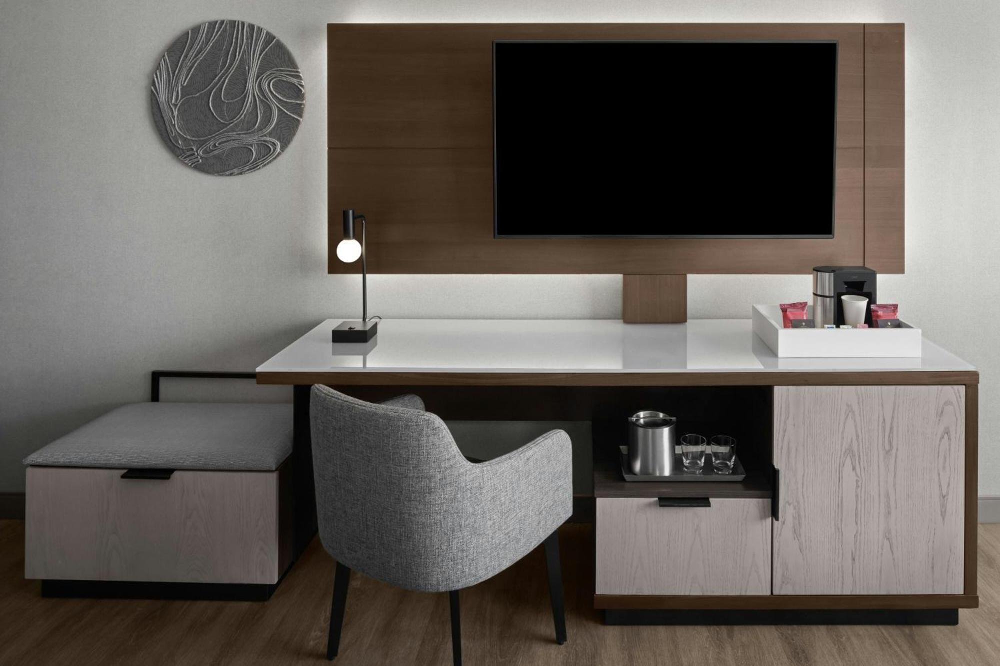 Ac National Landing Hotel 4*