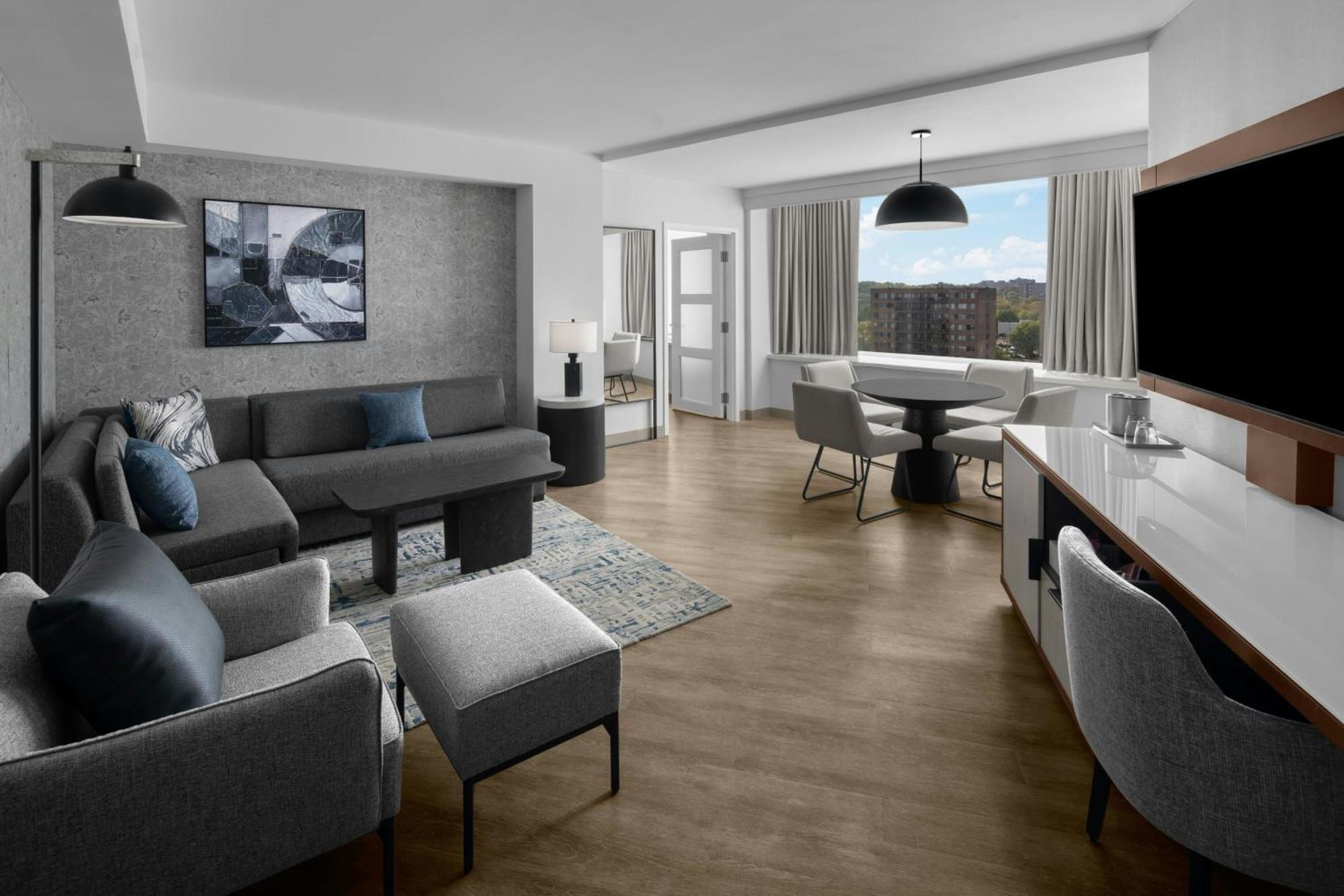 Ac National Landing 4*
